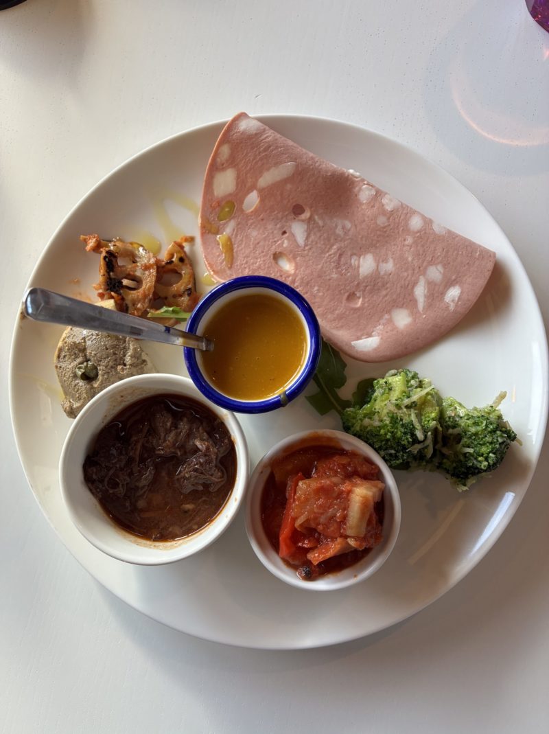 前菜の盛り合わせ