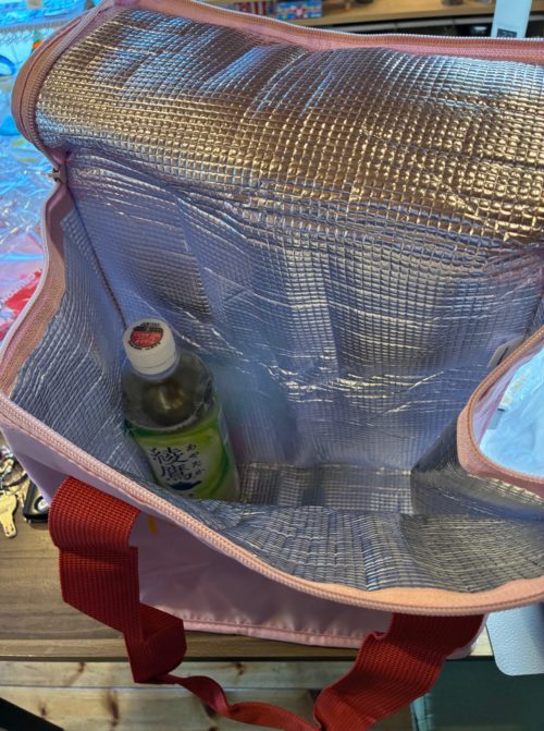 500㎖ペットボトルを入れたみたところ。